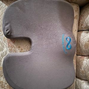 Everlasting comfort seat cushion
